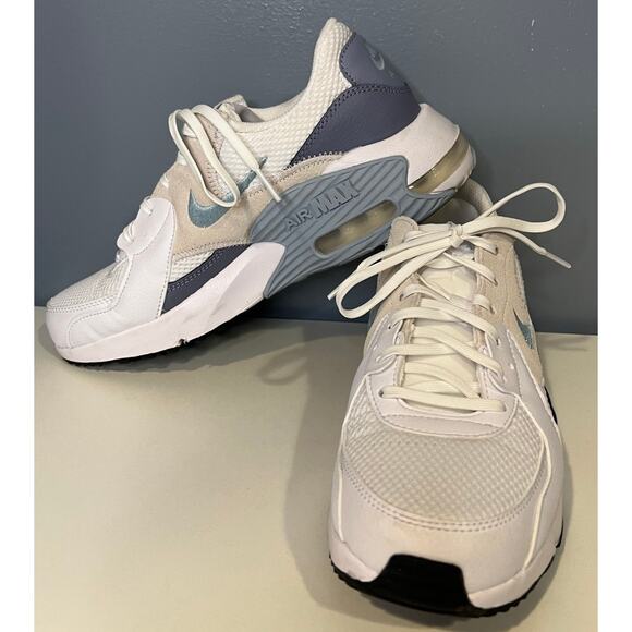 EUC Nike Air Max Excee Sneakers - Picture 4 of 12